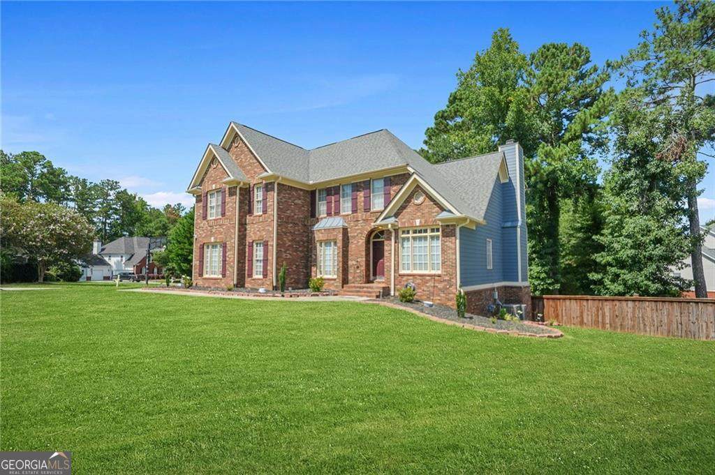 1002 Chestnut Creek Drive - Photo 1