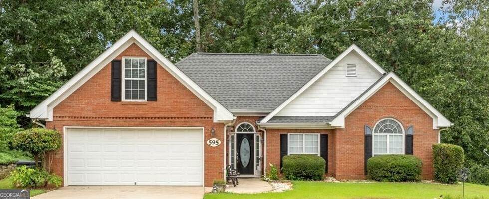 595 Wisteria Boulevard - Photo 1