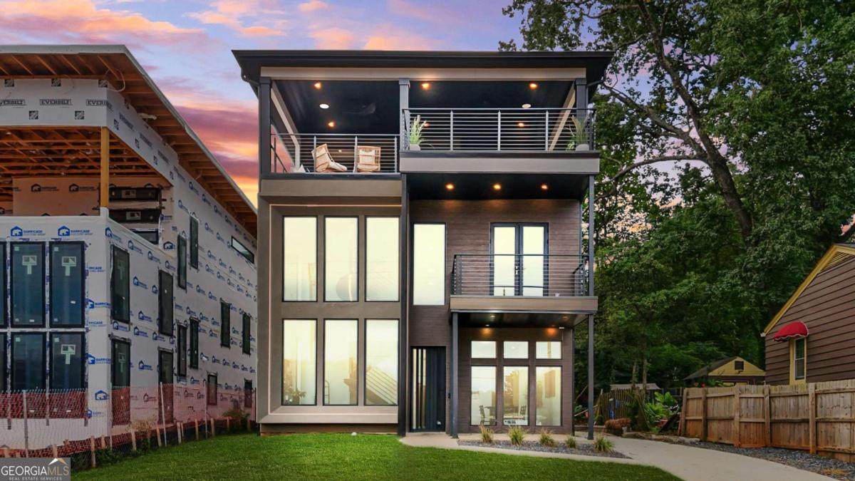 1039 Avondale Avenue - Photo 1