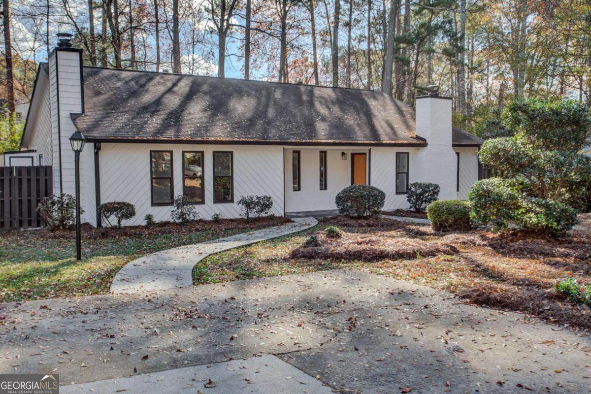 1010 Mathews Court - Photo 1