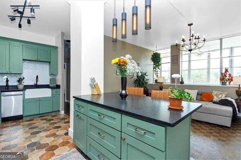 3060 Pharr Court North - Photo 1