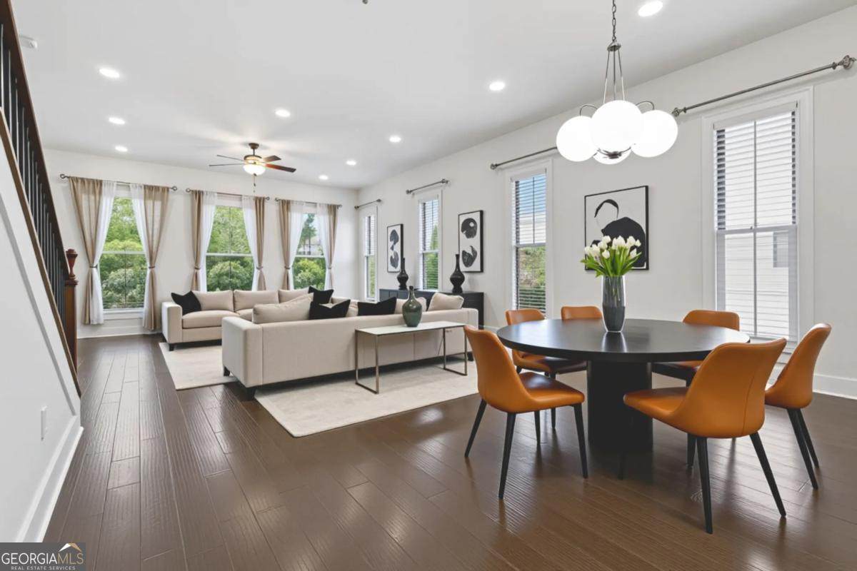 846 Constellation Drive - Photo 1