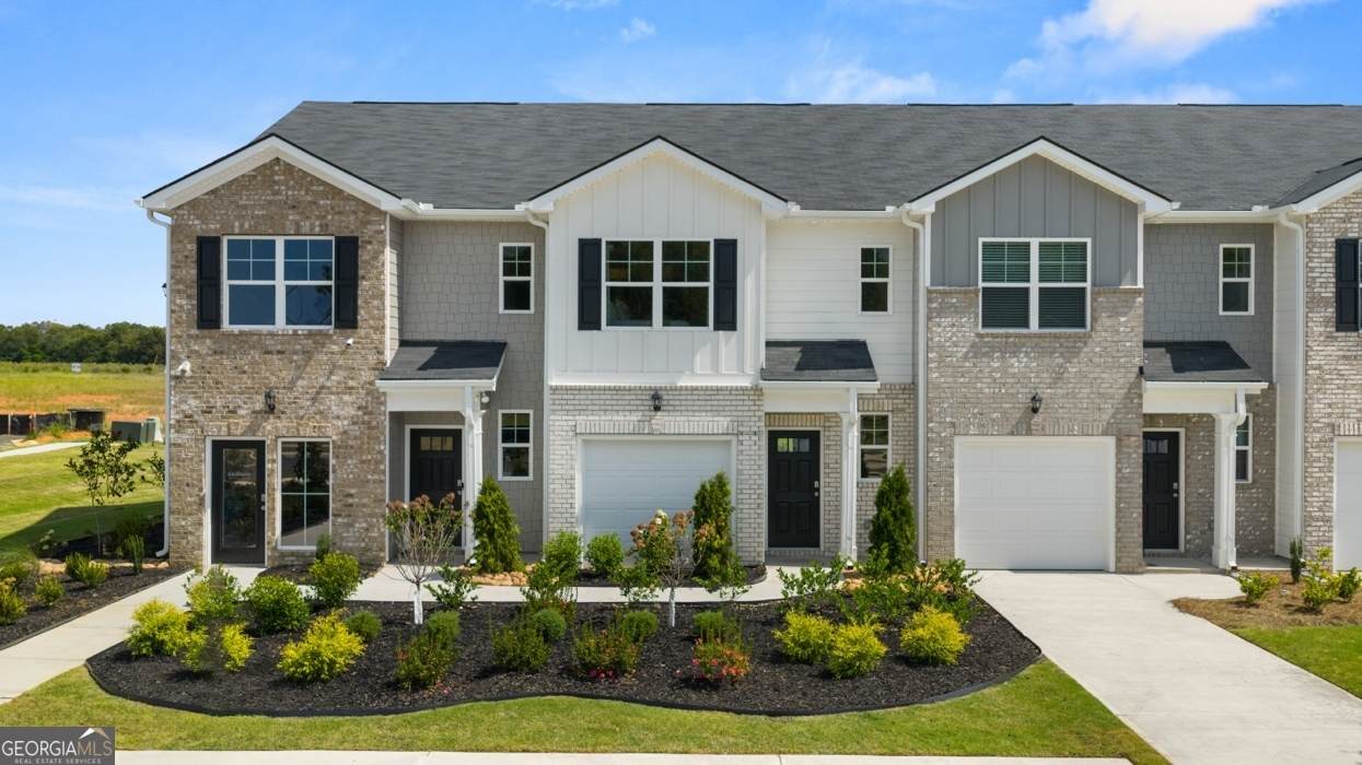 122 Kenmore Circle - Photo 1