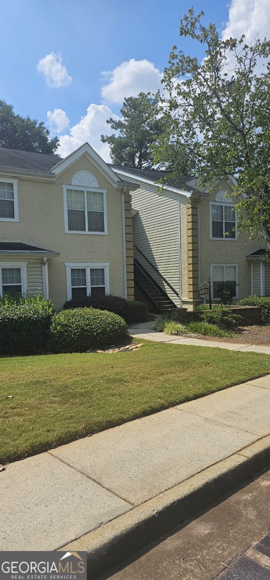 85 Devon Lane - Photo 1
