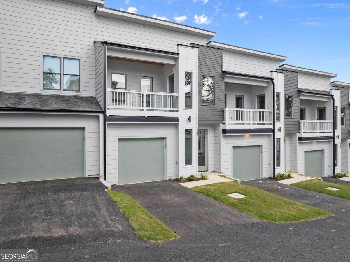 372 Forrest Avenue - Photo 1