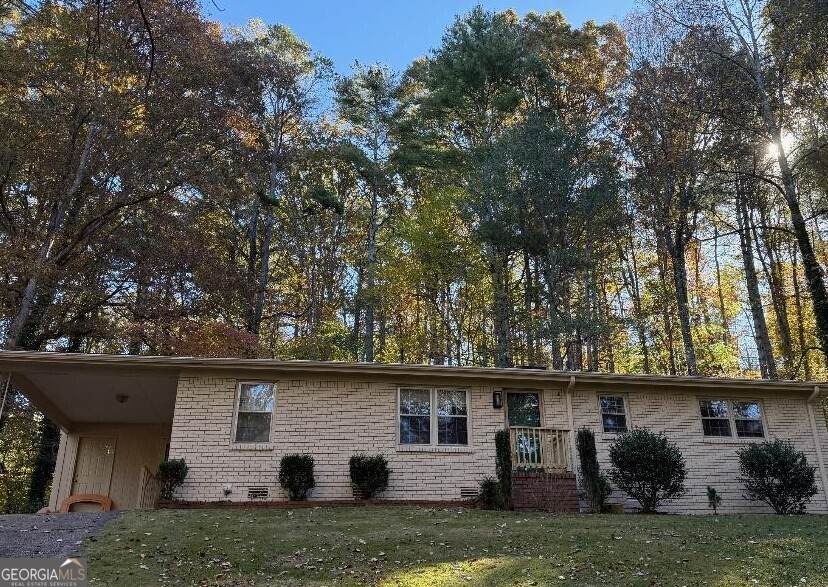 382 Sherwood Drive - Photo 1