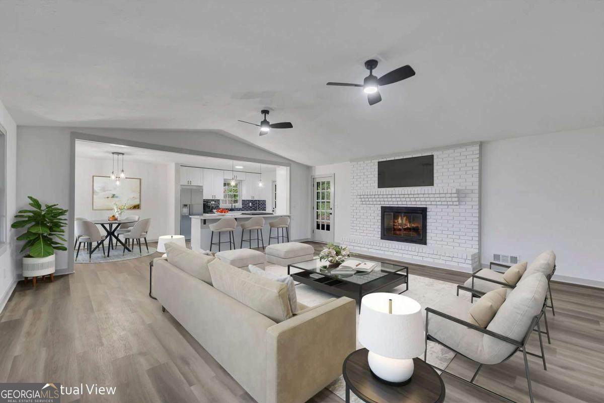 135 Golden Hills Drive - Photo 1