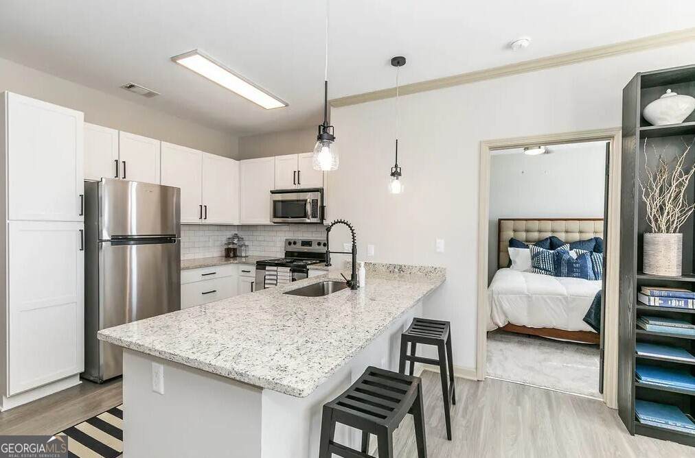 1000 Ashwood Parkway - Photo 1
