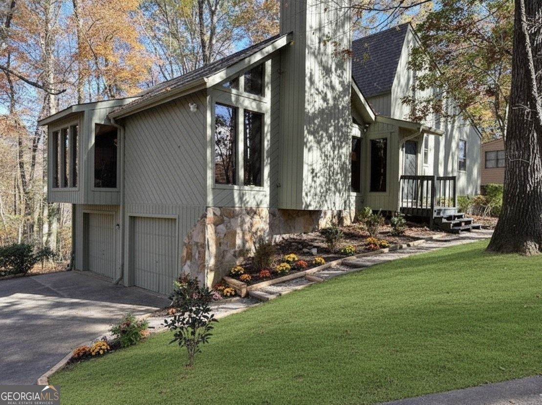 1505 Kincaid Road - Photo 1