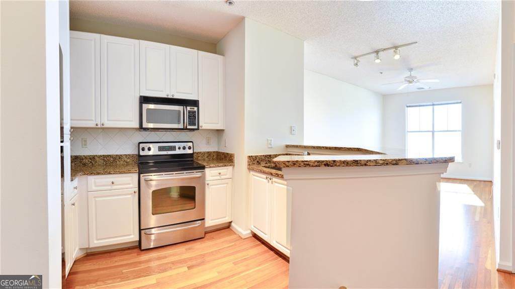 10 Perimeter Summit Boulevard - Photo 1