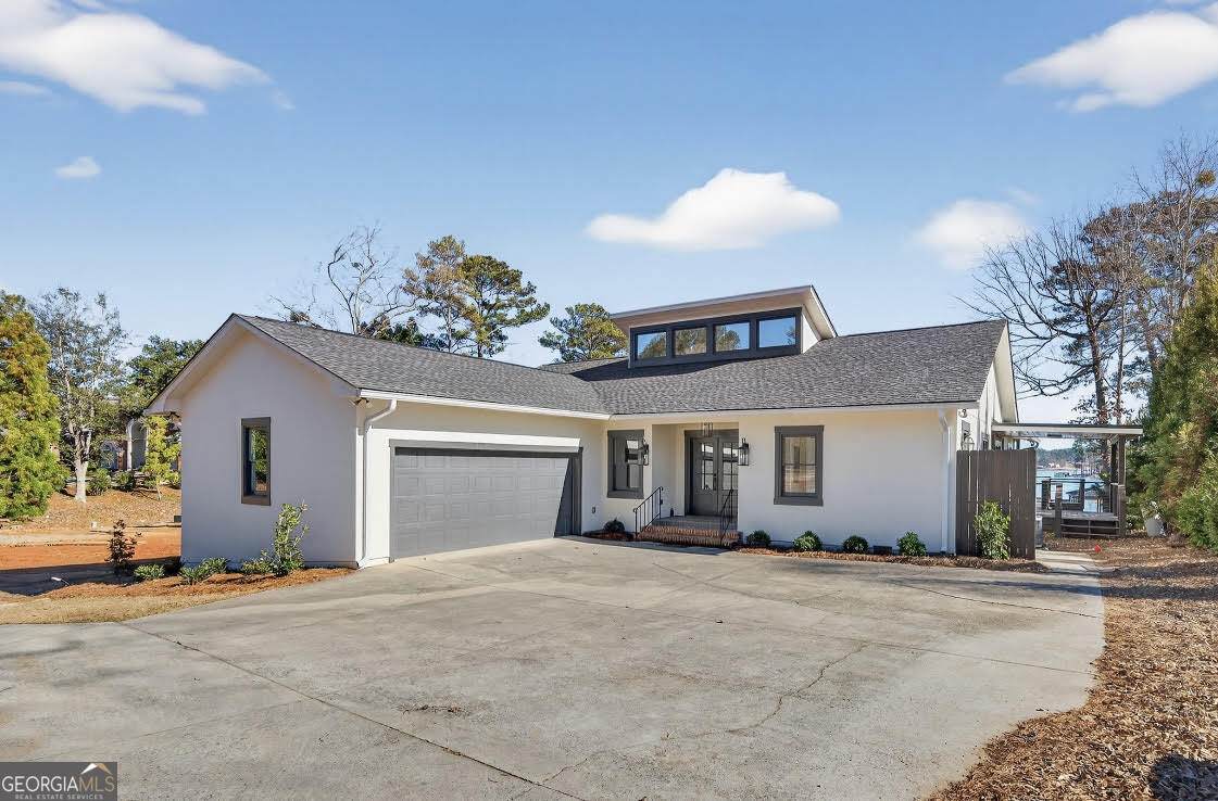 211 Lakecrest Drive - Photo 1