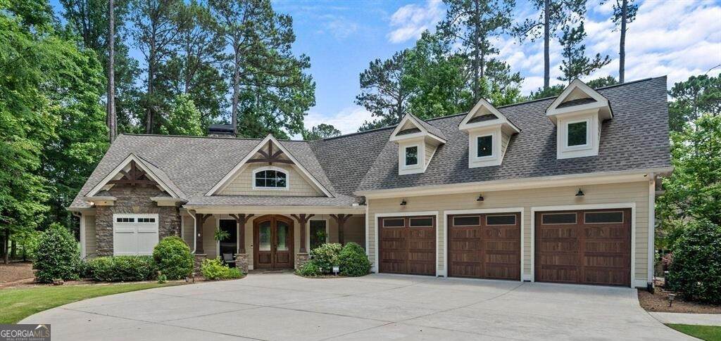 1040 Lake Drive - Photo 1