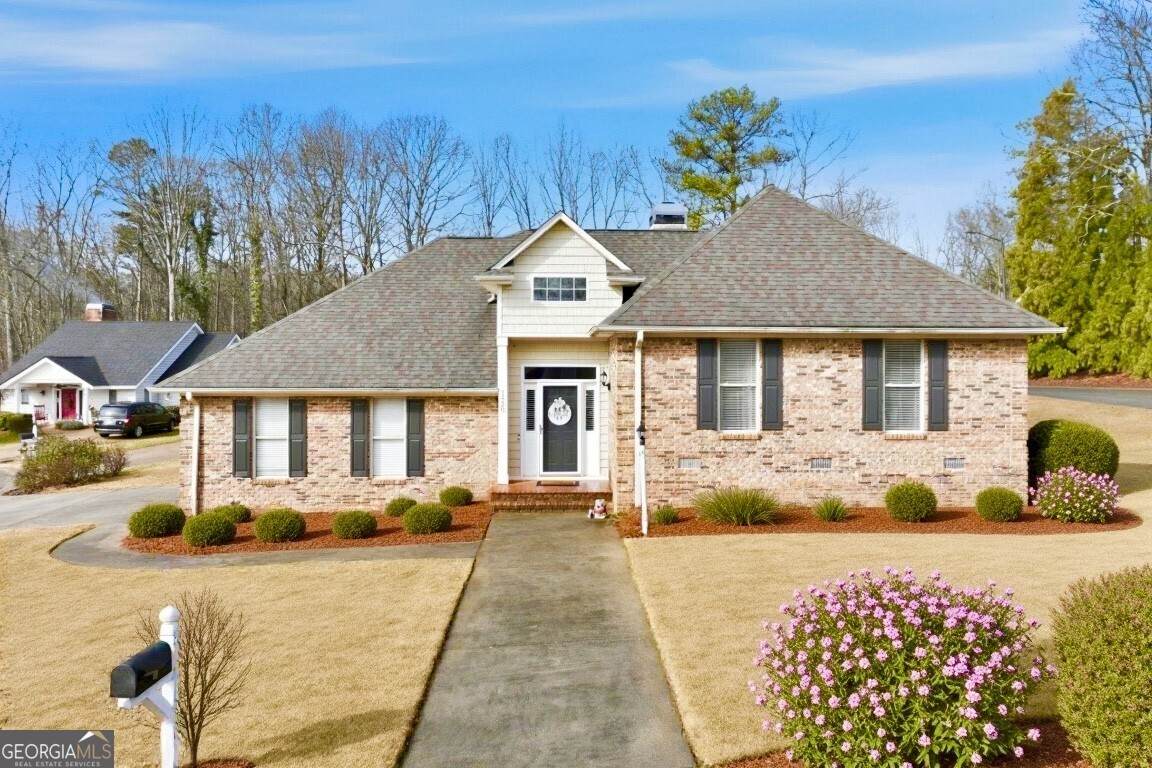 1520 Woodland Way - Photo 1