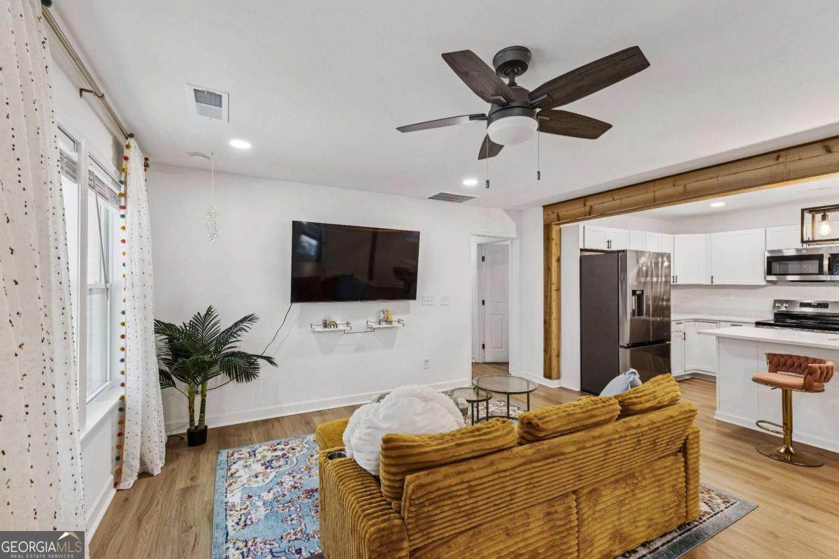 5729 Jefferson Avenue - Photo 1