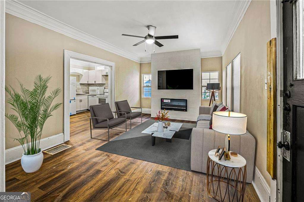 684 Elizabeth Place - Photo 1