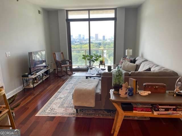 270 17th Street - Photo 1