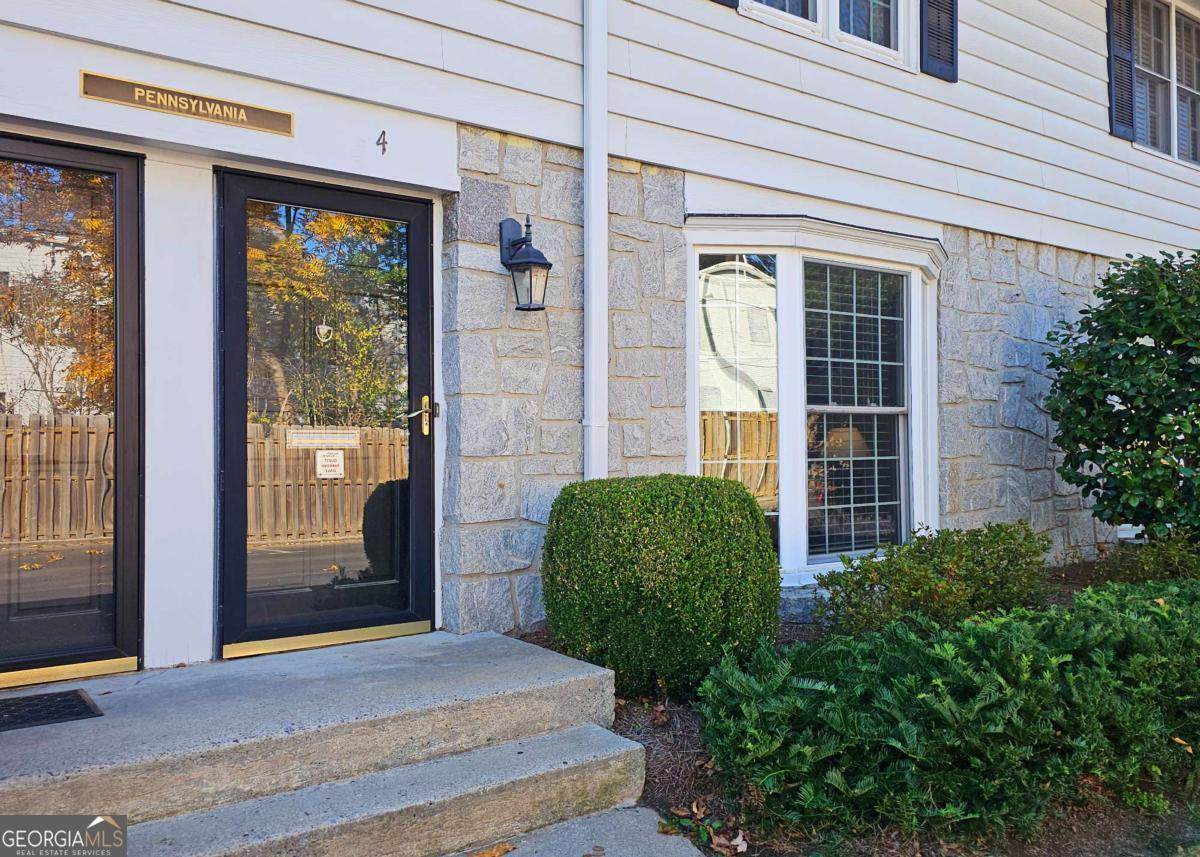 136 Peachtree Memorial Drive - Photo 1