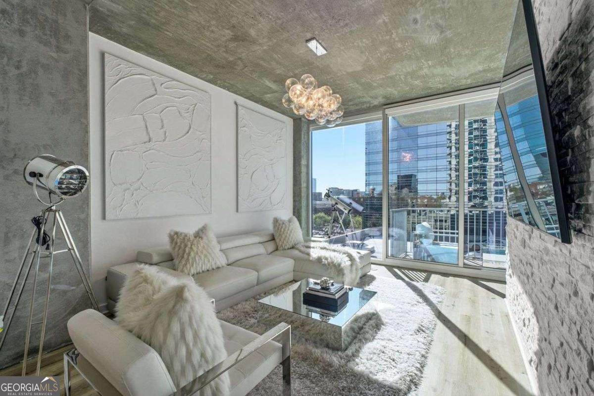 400 Peachtree Street - Photo 1