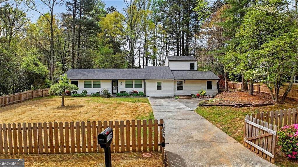 3785 Somerset Drive - Photo 1