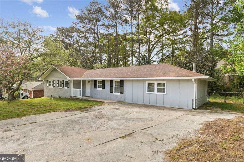 431 Pineridge Road - Photo 1