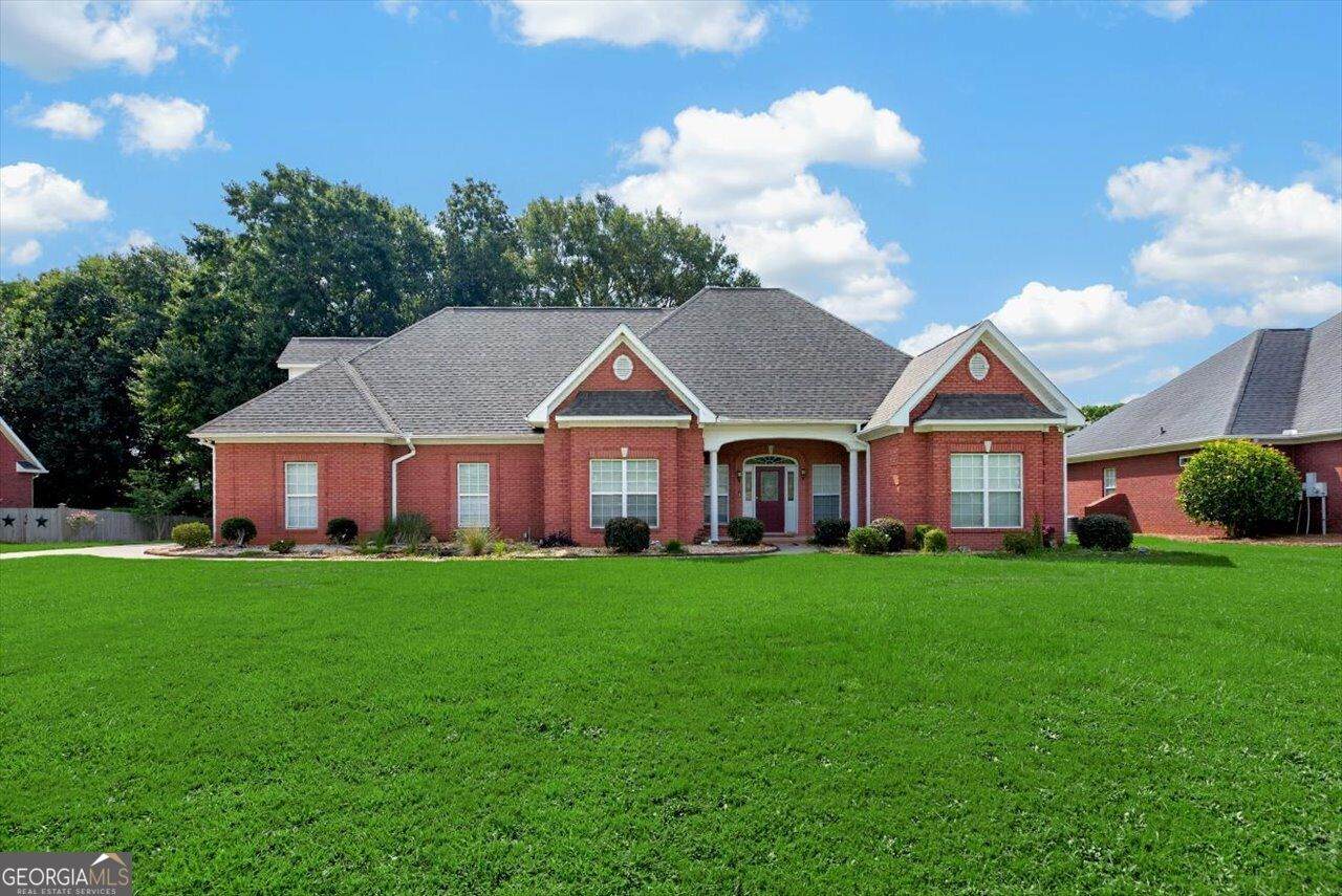 214 Knob Hill Drive - Photo 1