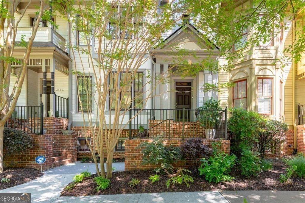 499 Moreland Avenue - Photo 1