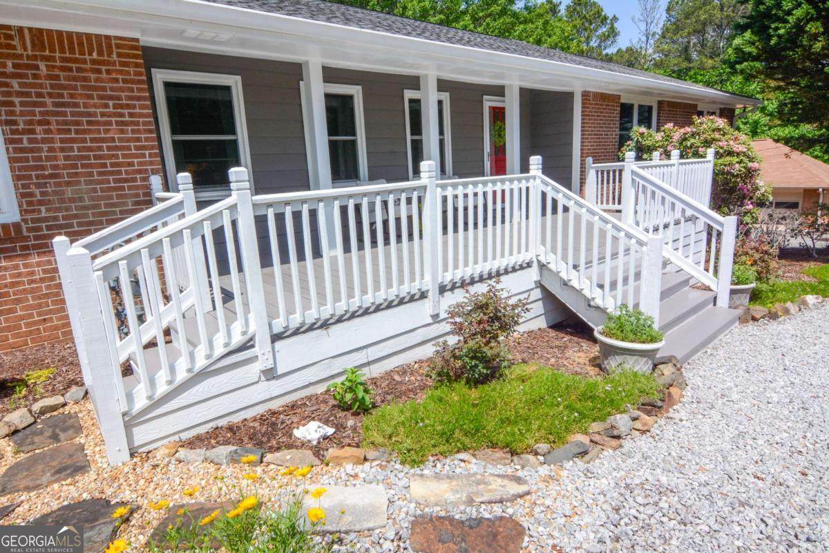 1657 Hewatt Road - Photo 1