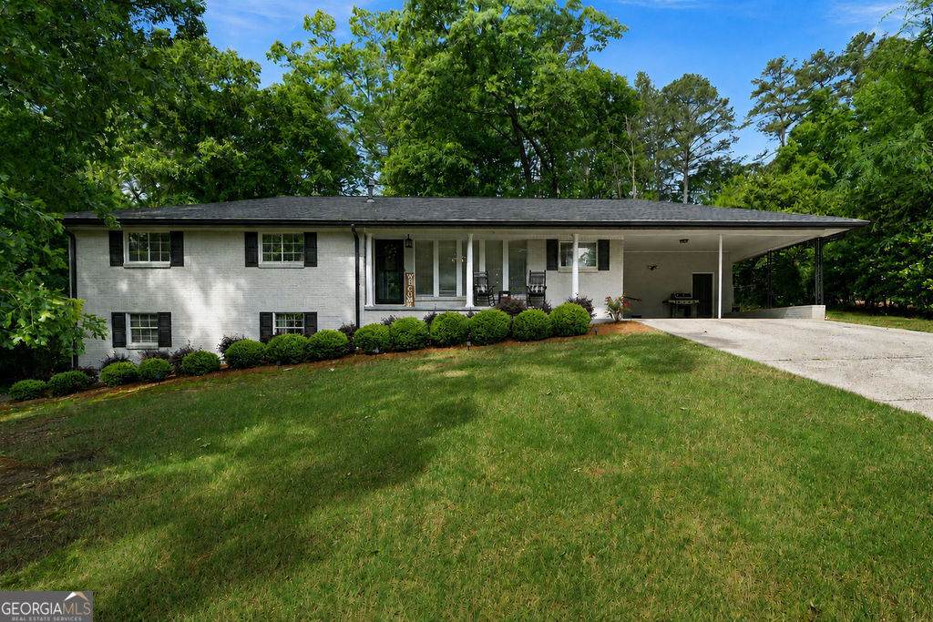 212 Sherwood Drive - Photo 1