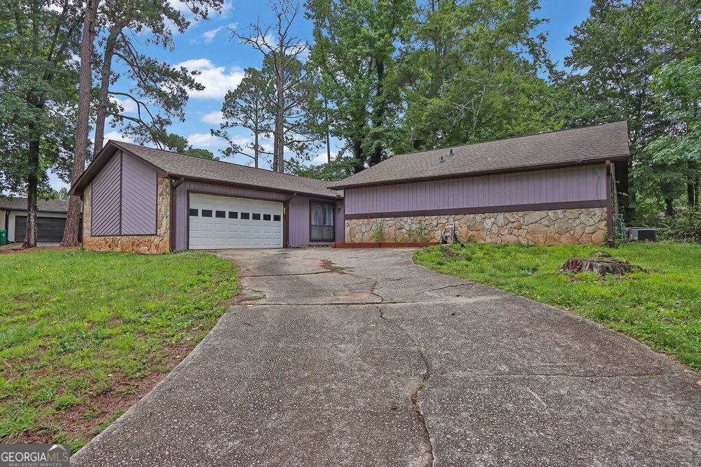 5025 Stoney Point Circle - Photo 1