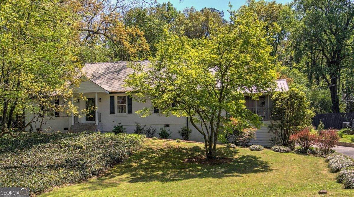 323 Trammell Street - Photo 1