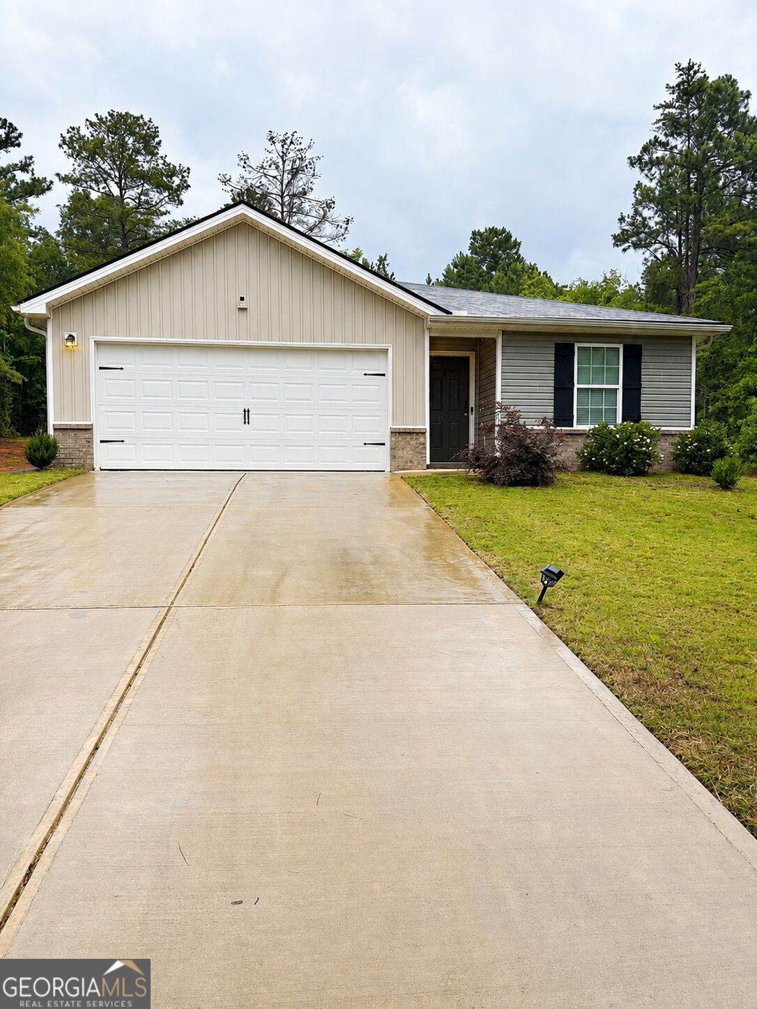 196 Chapman Road - Photo 1
