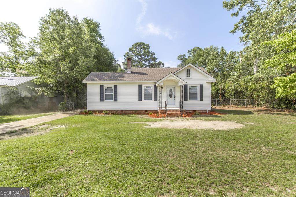 806 Woodrow Avenue - Photo 1