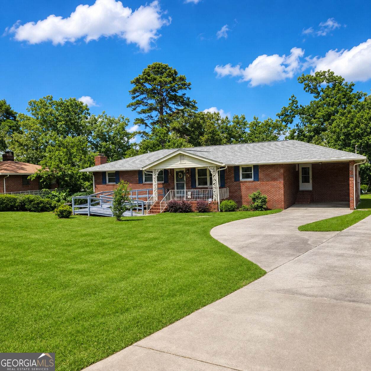 116 Maple Drive - Photo 1