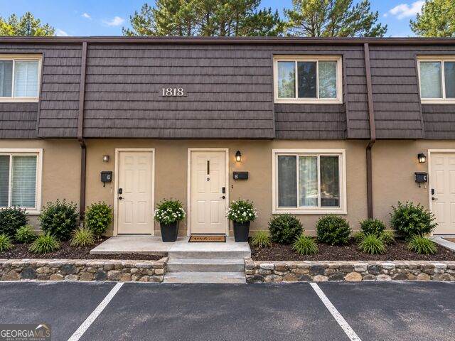 1818 Ashborough Circle - Photo 1