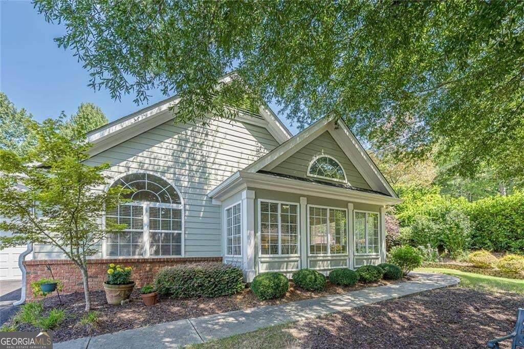 2943 Oakside Circle - Photo 1