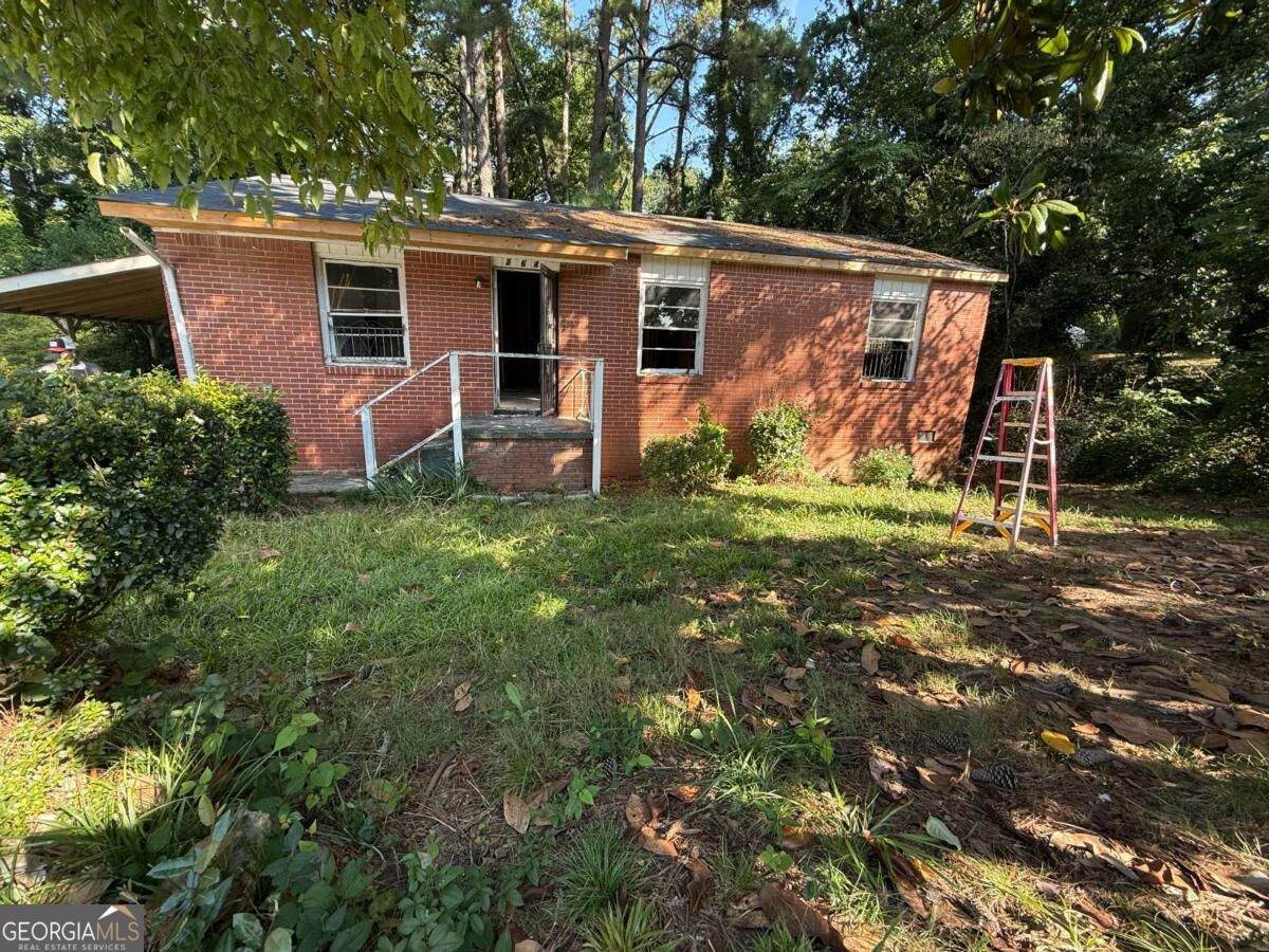 264 Fairburn Road - Photo 1