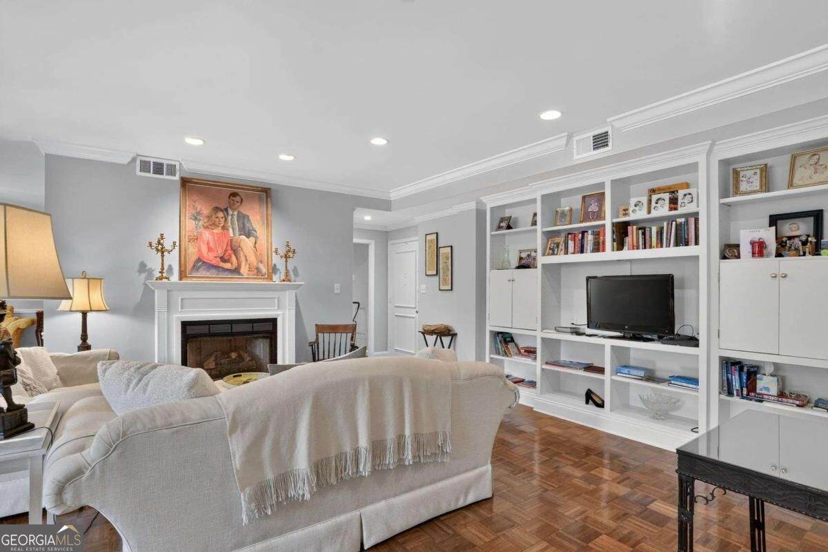 2734 Peachtree Road - Photo 1
