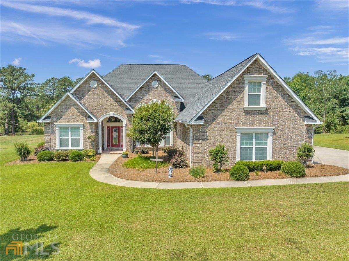 215 Highland Park Drive - Photo 1