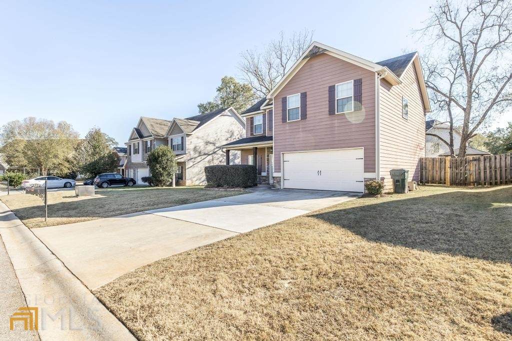 315 Haywood Drive - Photo 1