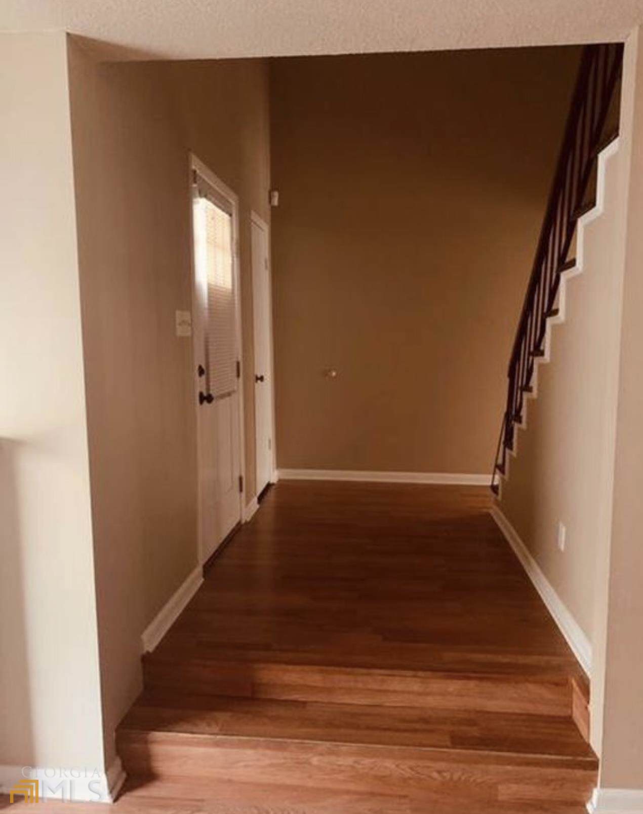 109 Stoneridge Drive - Photo 1