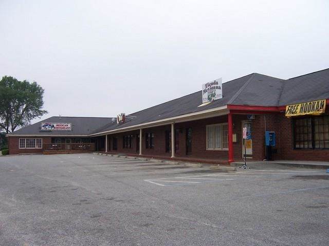 200 Lanier Dr - Photo 1