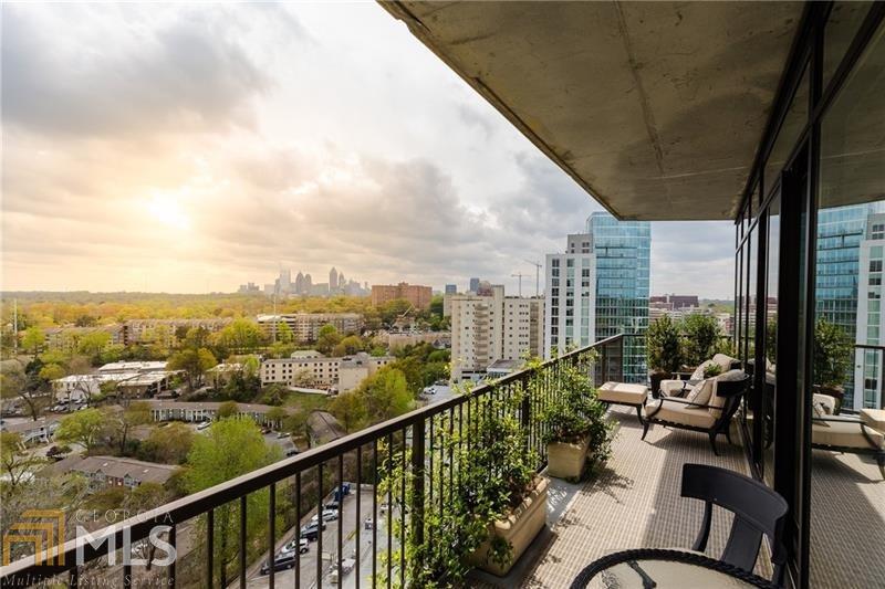 2233 Peachtree Rd - Photo 1