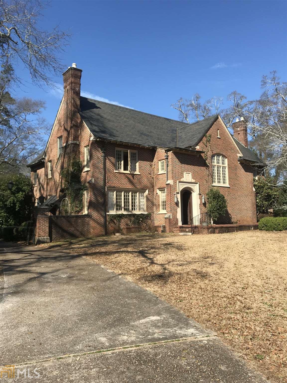 300 Poplar Dr - Photo 1