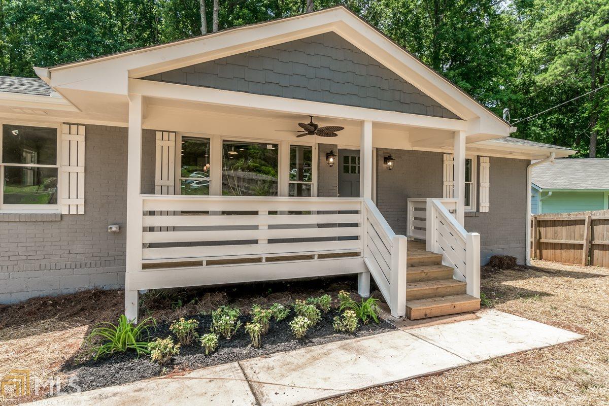 2087 Cherry Ln - Photo 1