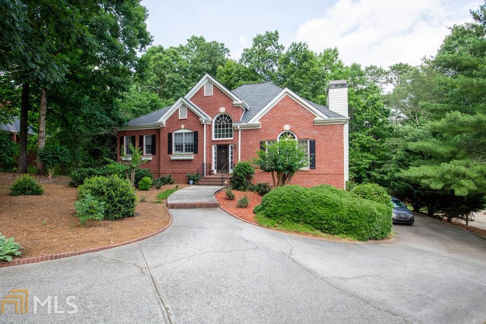 3885 Waterford Dr - Photo 1