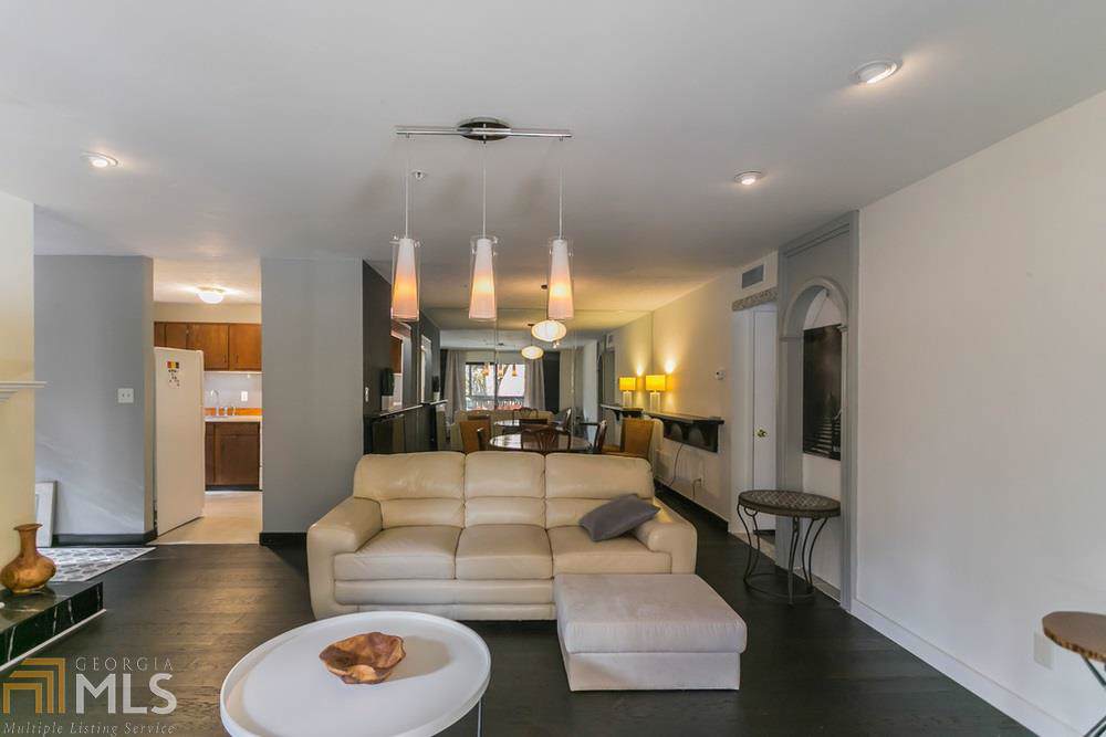 1701 Cumberland Ct - Photo 1