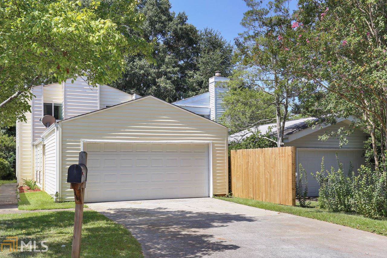 930 Fox Ln - Photo 1