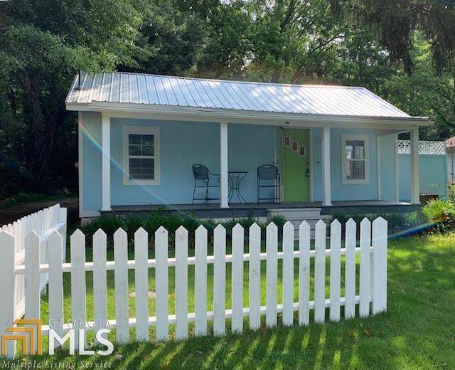 225 Barnett Shoals Rd - Photo 1