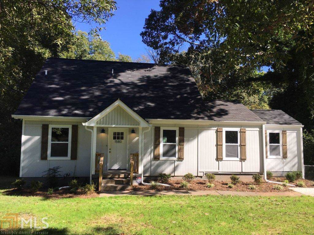 1580 Ridgewood - Photo 1
