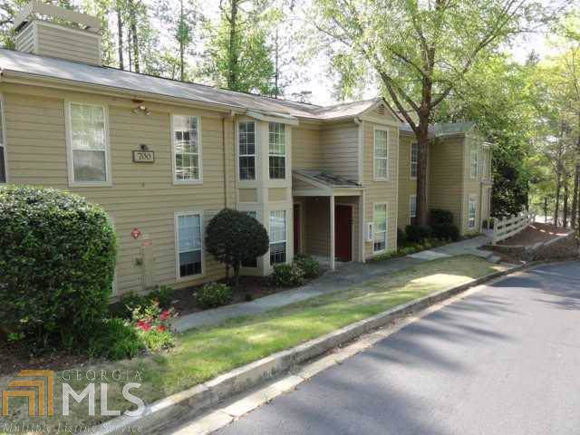 702 Riverview Dr - Photo 1